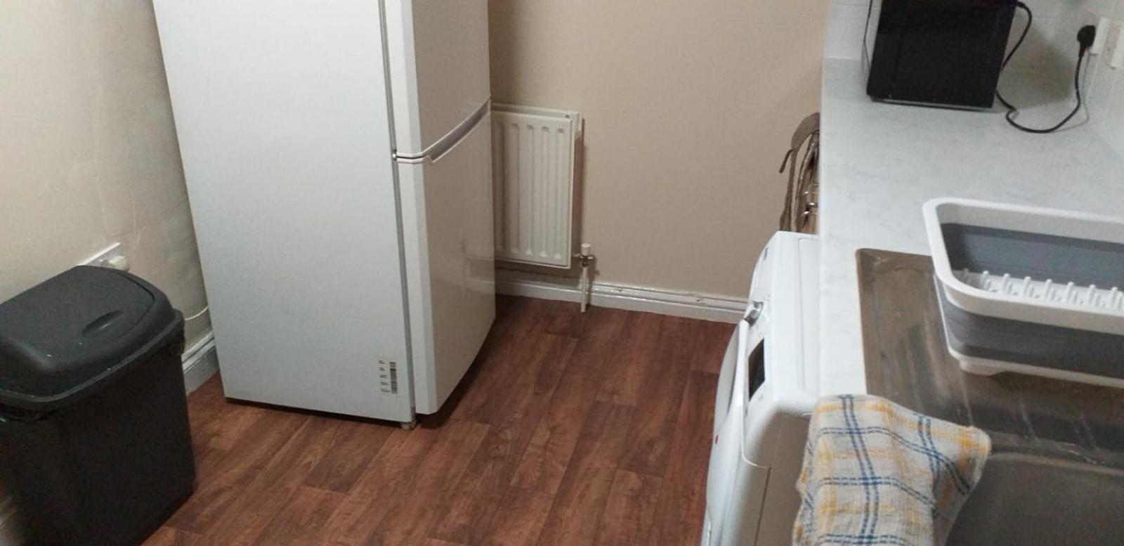 London Zone 2 Lovely 4 Bedroom Apartment - 3 Trowbridge Road Exterior photo